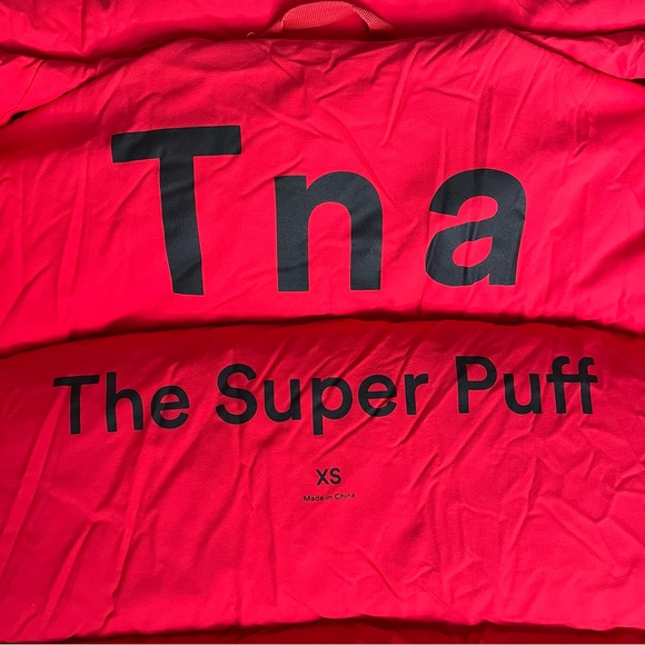 Aritzia TNA Red Super Puff Jacket - Picture 10 of 10